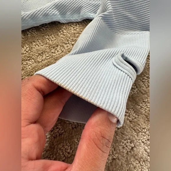 Free People Easy Free Throw Long Sleeve blue size medium/large activewear - Picture 4 of 5